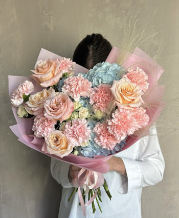 Чем хороша бесплатная доставка цветочного букета?