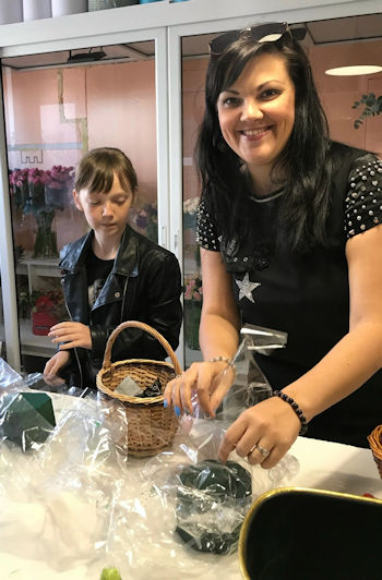 Семейный мастер-класс Цветы в корзинке