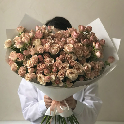 Букет из 25 кустовых роз