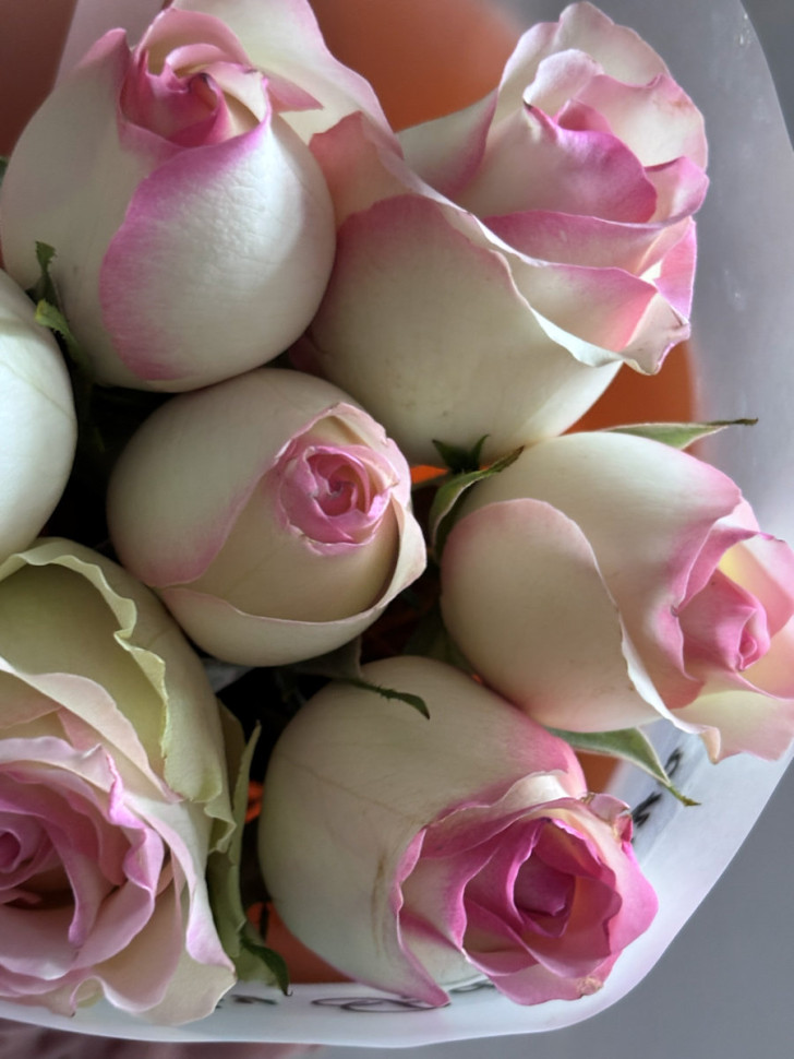 Букет «Танец семи роз»