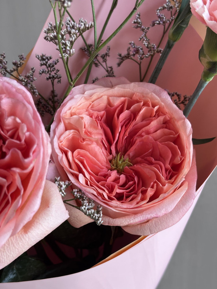 Букет с Розами и Диантусом