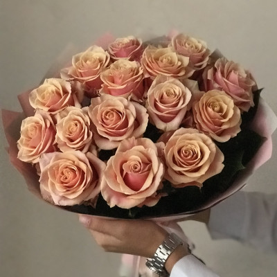 Букет из 15 роз Пинк Амаретто 