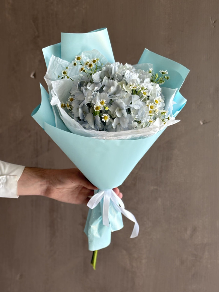 Букет с Гортензией и Танацетумом