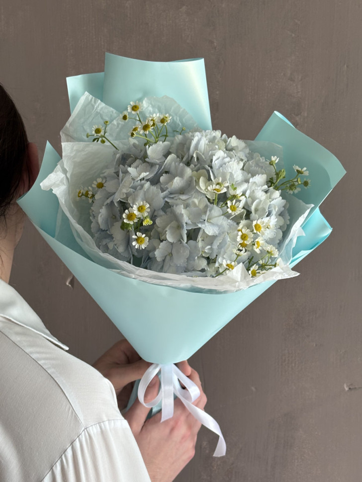 Букет с Гортензией и Танацетумом