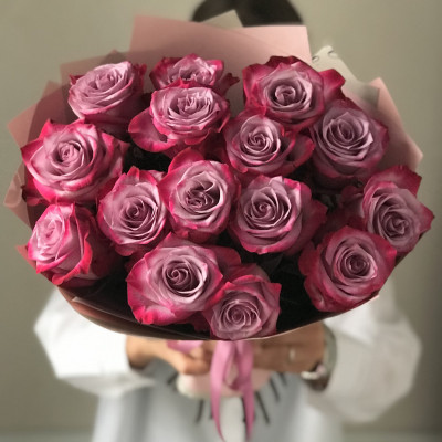 Букет из 15 роз Дип Перпл 