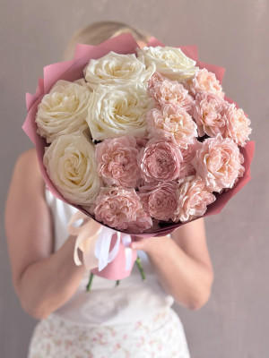 Букет из пионовидных роз 