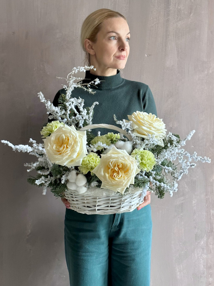 Композиция «Снежные розы»