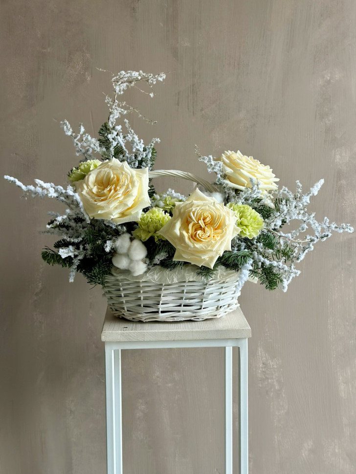 Композиция «Снежные розы»