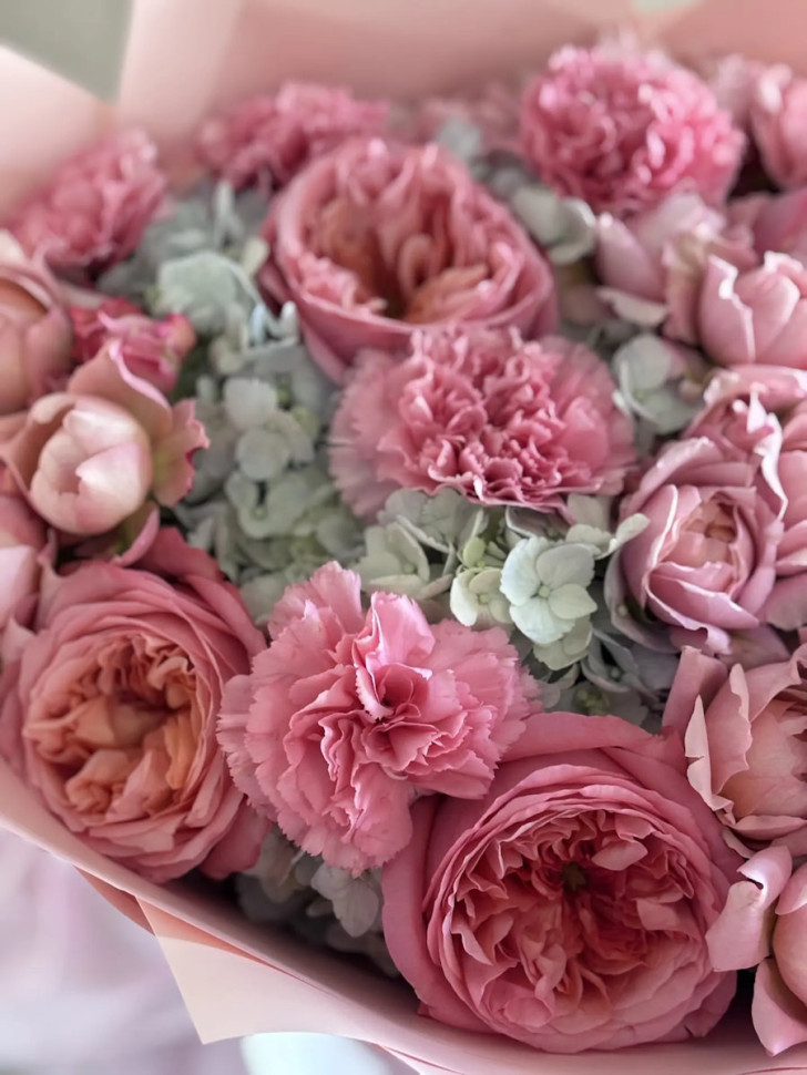 Композиция «Розовое торжество»