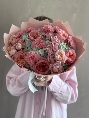 Композиция «Розовое торжество»