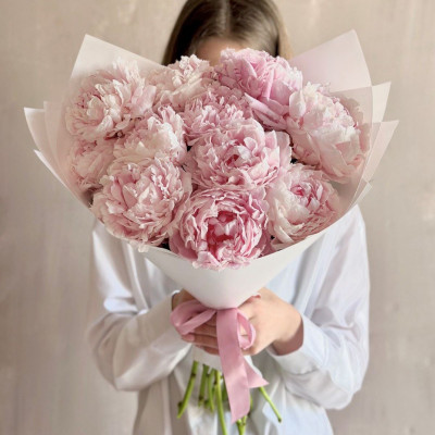 Букет из 11 пионов