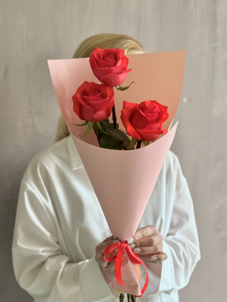 3 розы Эквадор (красные)