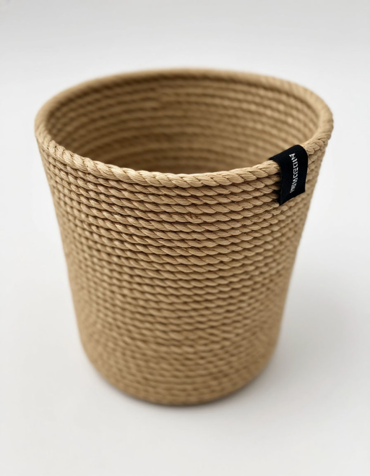 Кашпо плетеное