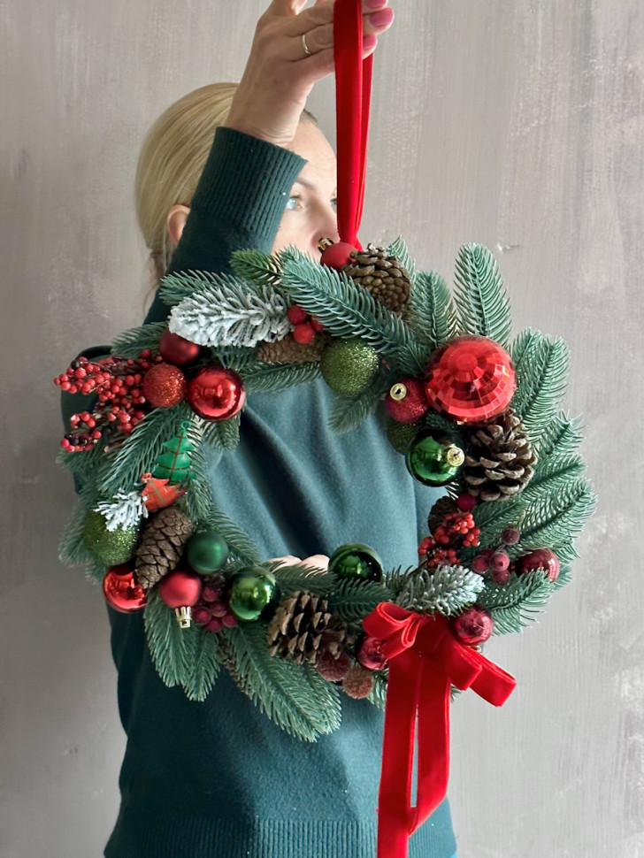 Венок (искусственная литая хвоя)