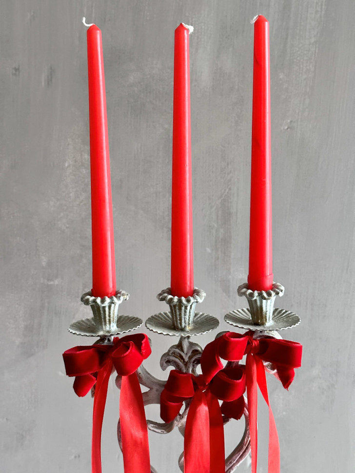 Канделябр со свечами 