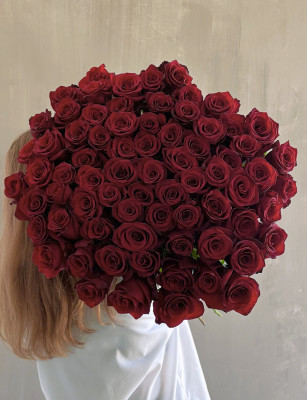 101 красная роза Эквадор