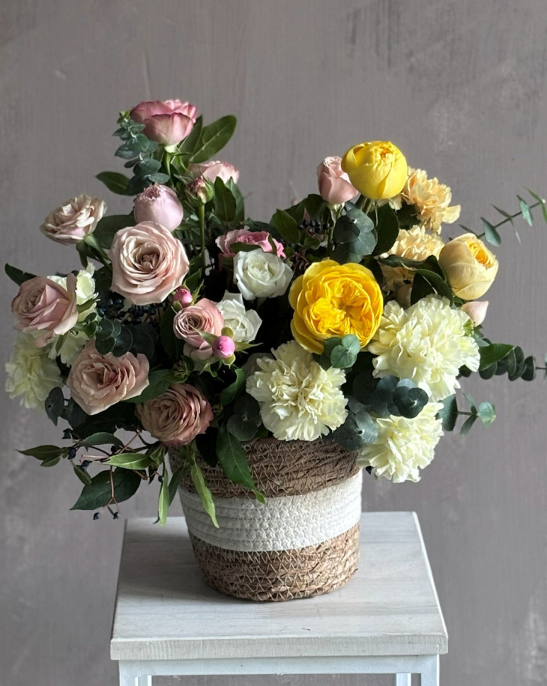 Радость в джутовом кашпо