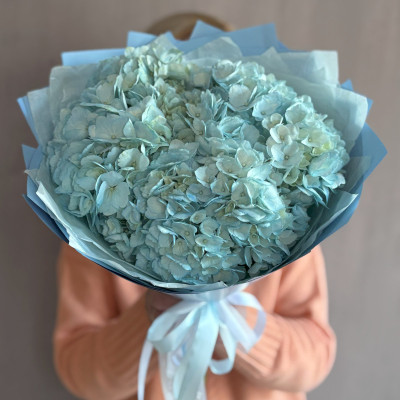 Букет из 3 голубых гортензий
