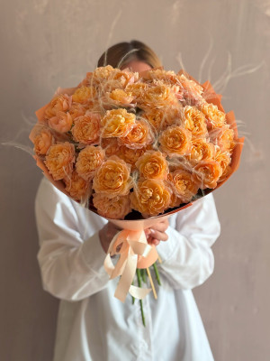 Букет из 9 кустовых пионовидных роз Джульетта