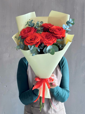 Букет из 5 роз Нина