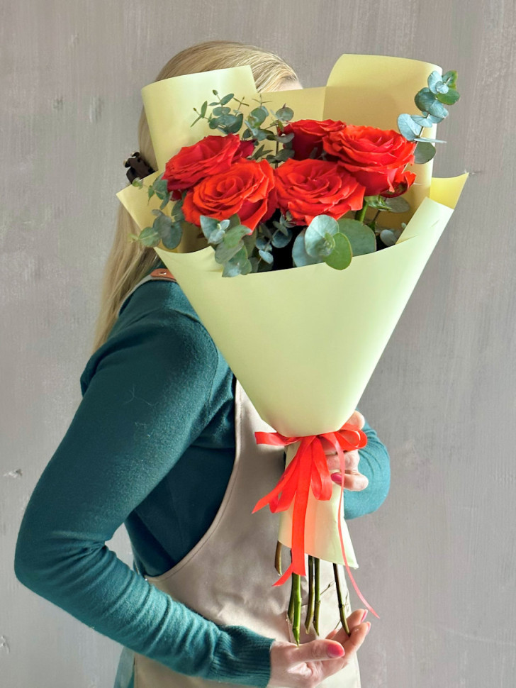 Букет из 5 роз Нина