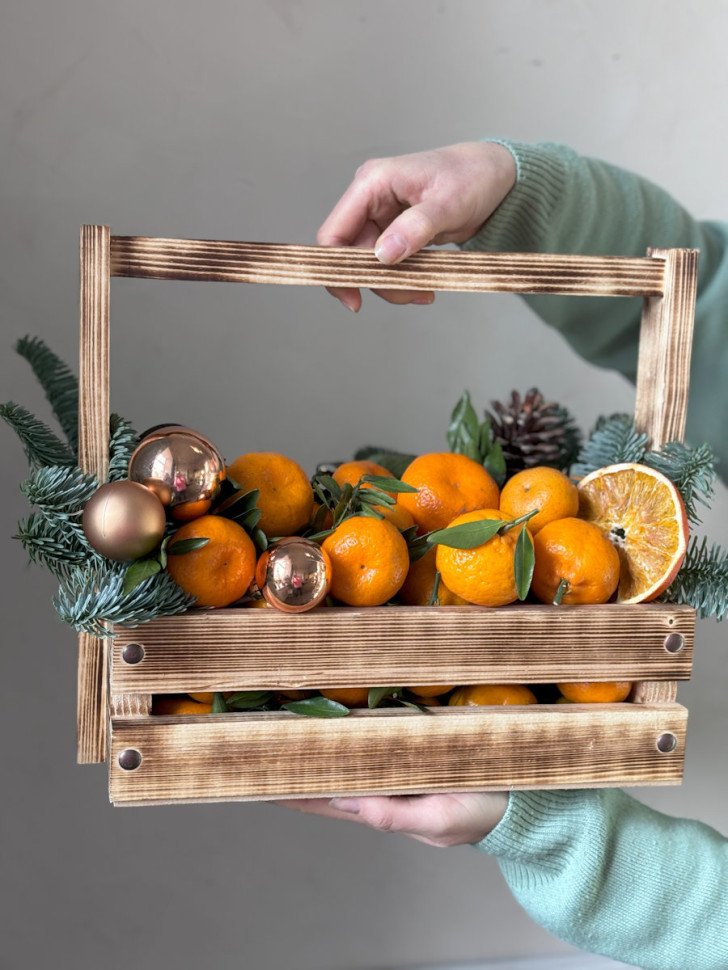 Ящик с мандаринами