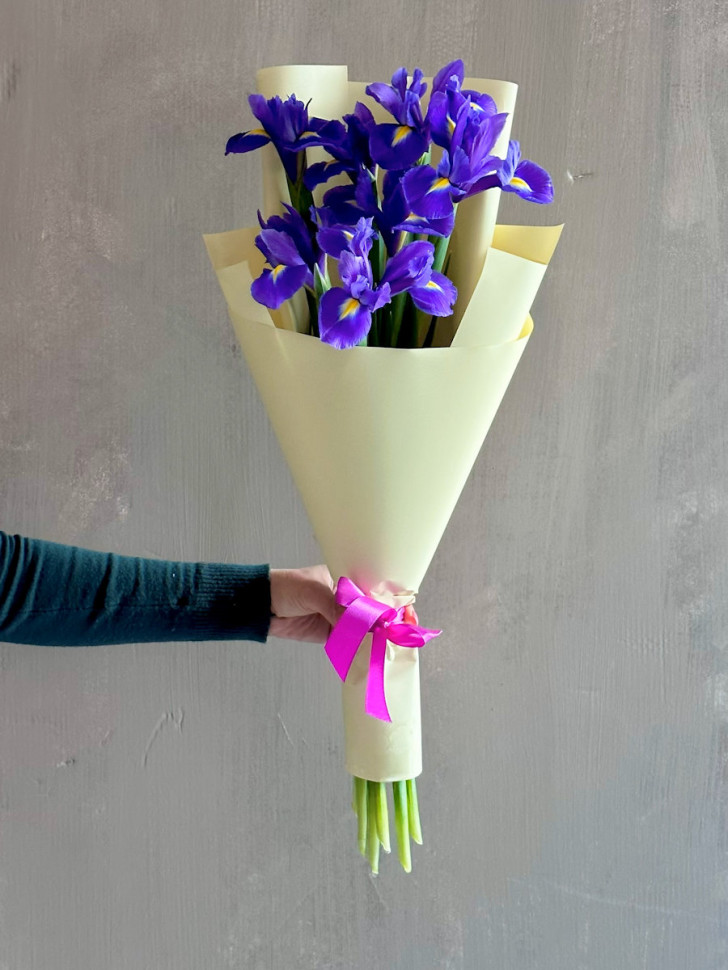Букет из 7 ирисов