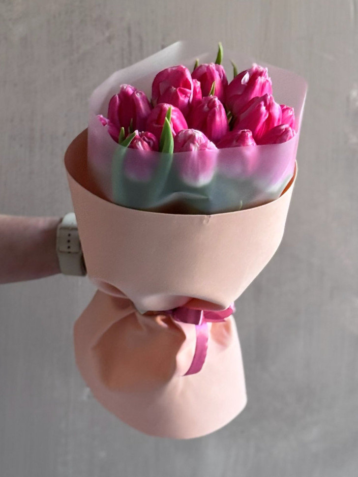 Букет из 13 тюльпанов