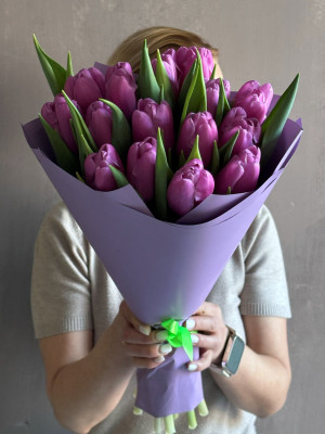 Букет из 15 классических тюльпанов