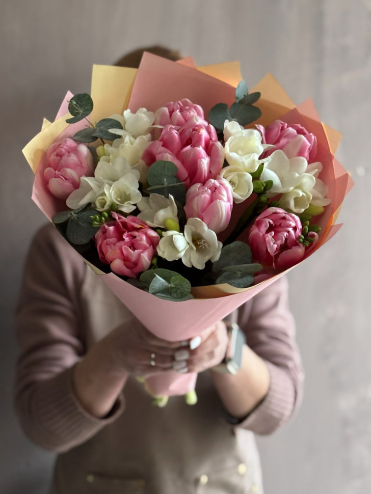 Букет из Тюльпанов и Фрезий