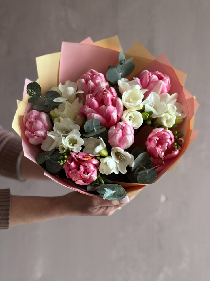 Букет из Тюльпанов и Фрезий