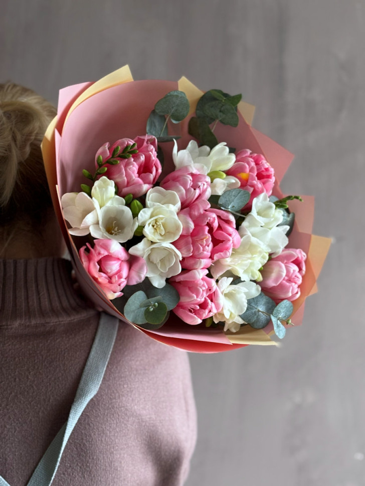 Букет из Тюльпанов и Фрезий