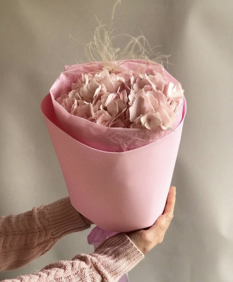 Букет из 1 розовой гортензии