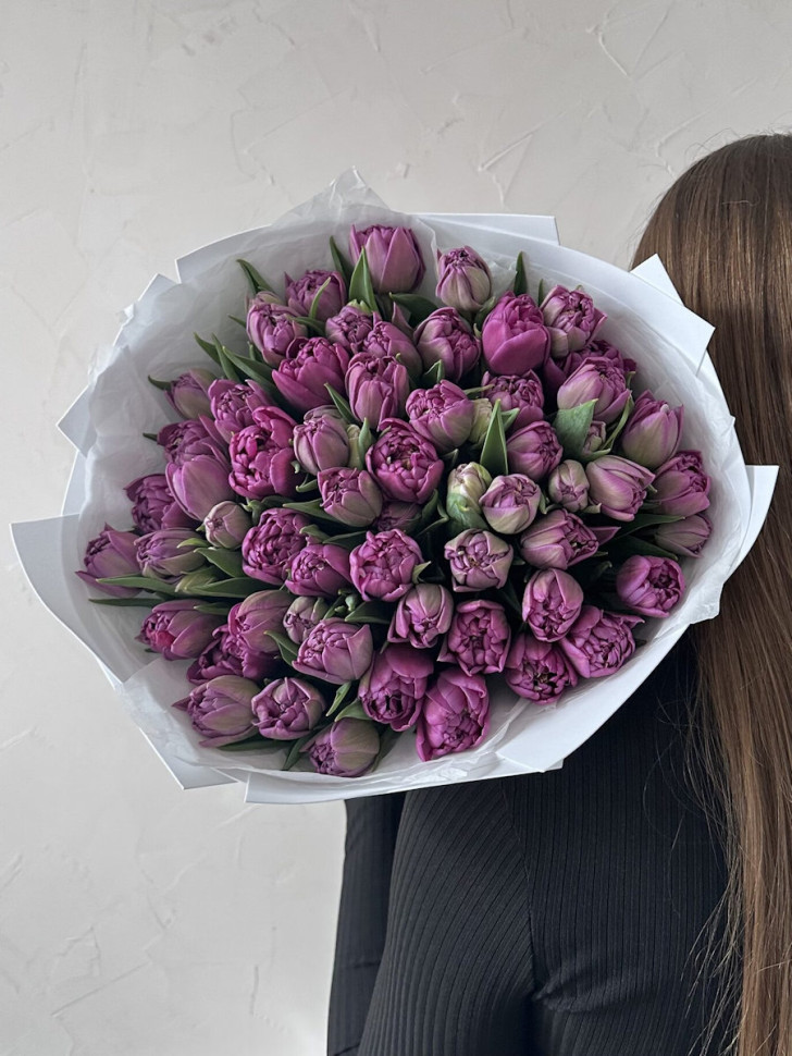 Букет из 51 пионовидного тюльпана 