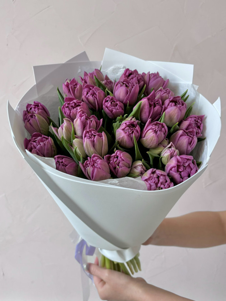 Букет из 25 пионовидных тюльпанов