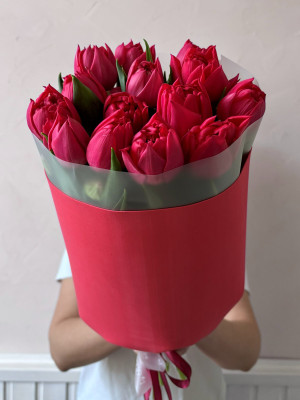 Букет из 13 пионовидных тюльпанов