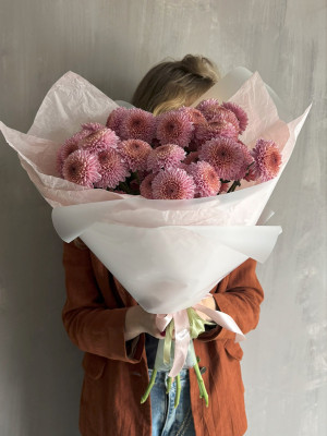 Букет из 7 нежных хризантем