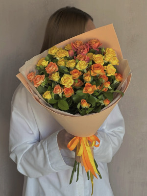 Букет из 9 кустовых роз микс