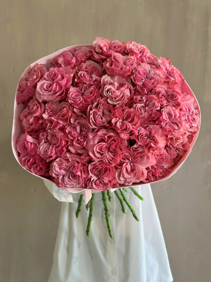 Букет из 29 пионовидных роз