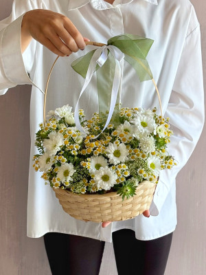 Цветочная корзина «Суть лета»