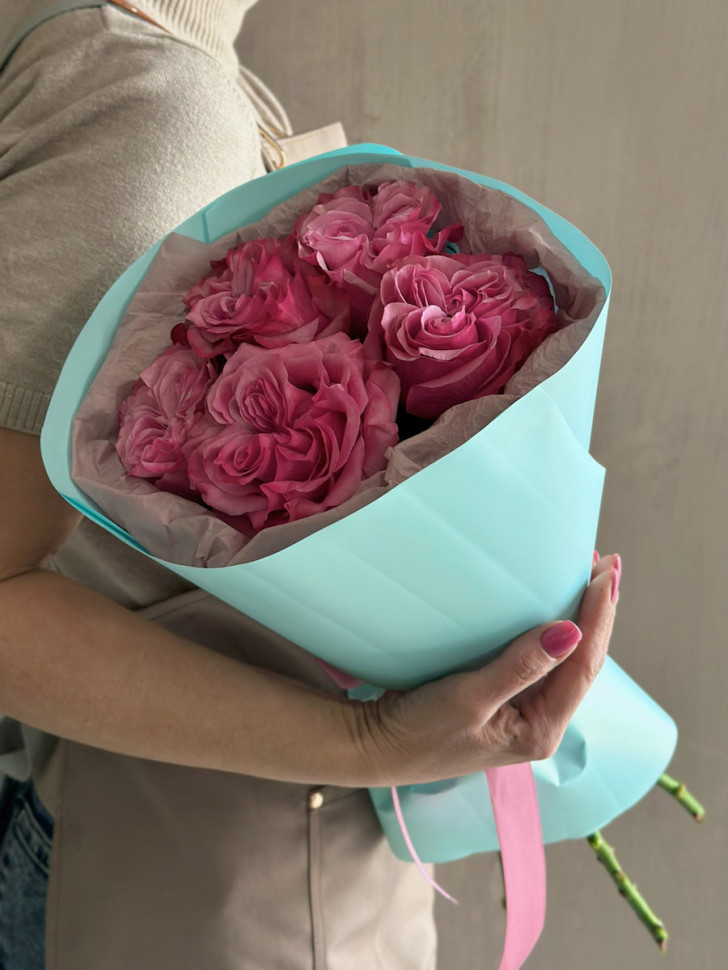 Букет из 5 пионовидных роз