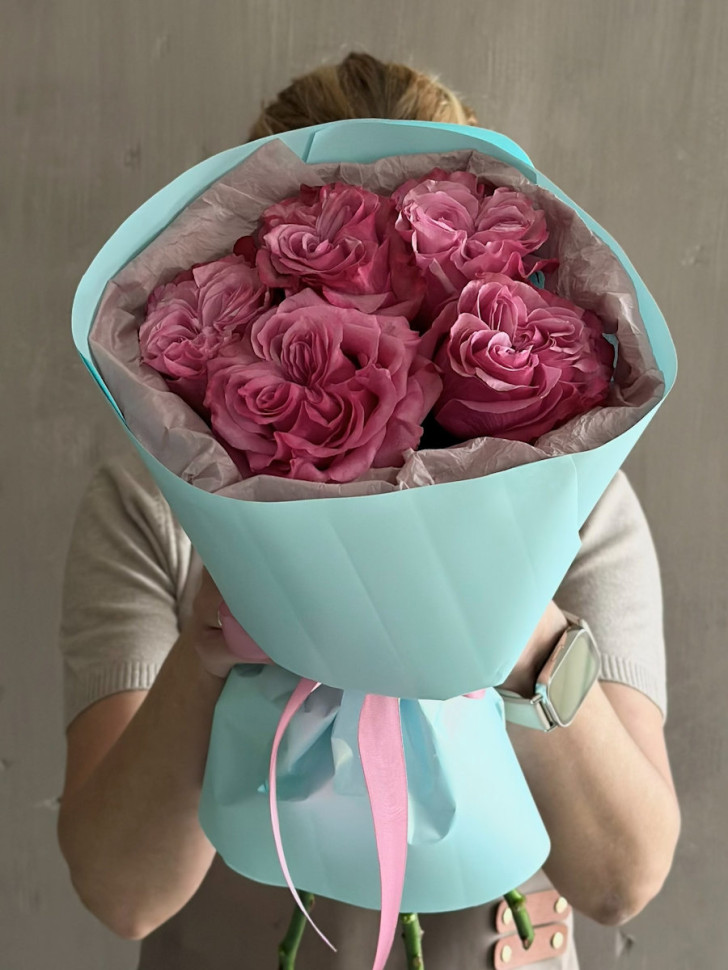 Букет из 5 пионовидных роз