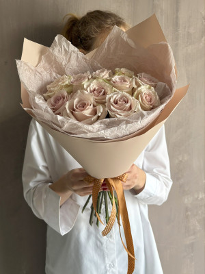 Букет из 11 роз Квиксэнд