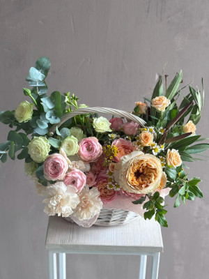 Корзина «Яркая противоречивость»