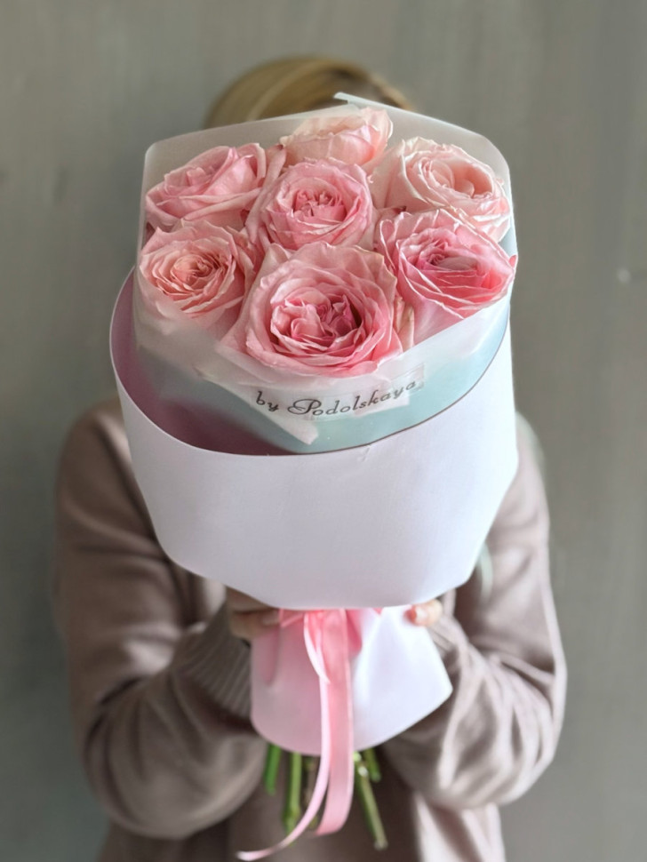 Букет 7 пионовидных роз 