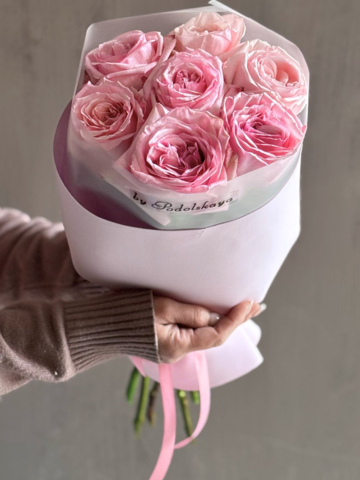 Букет 7 пионовидных роз 