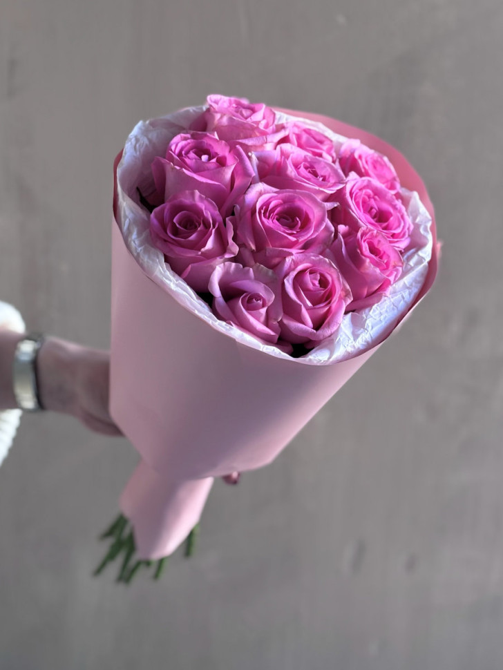 11 нежных кенийских роз (40см)