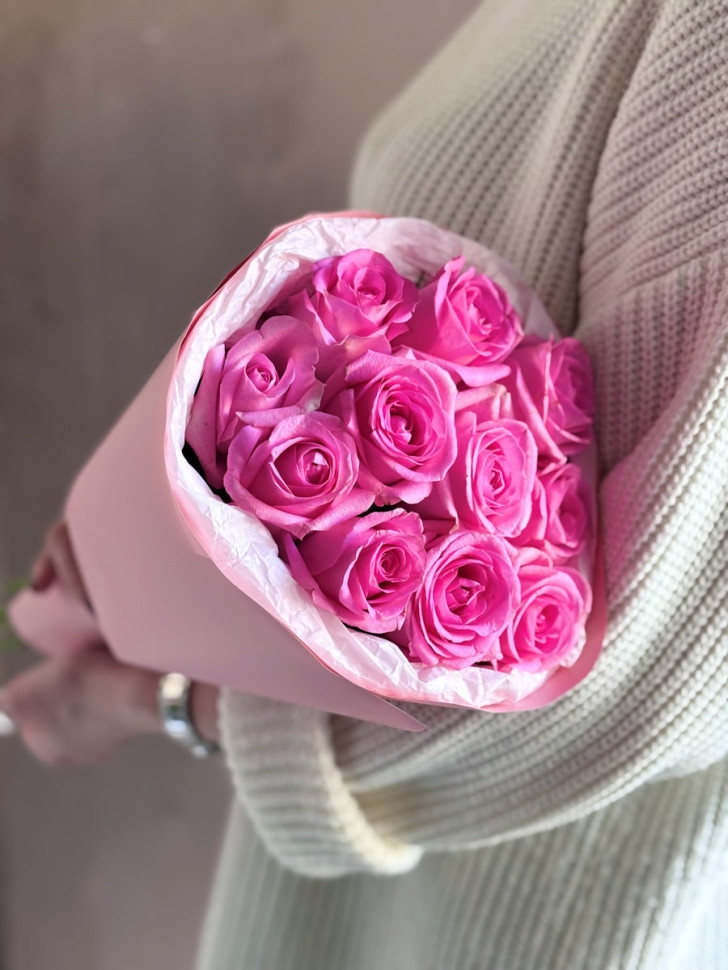 11 нежных кенийских роз (40см)