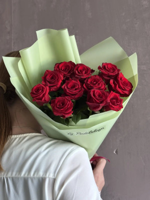 Букет из 11 роз Кения (40 см)
