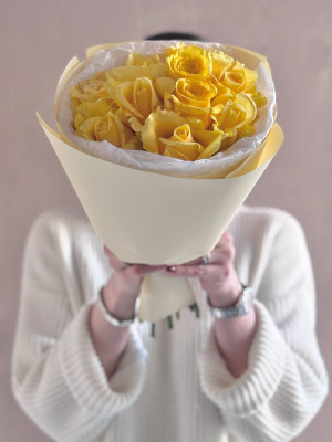 11 желтых роз (40см)